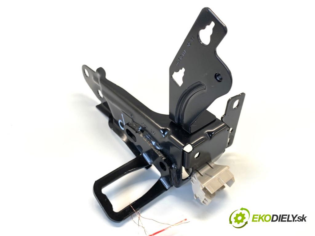 BMW G05 SUV 2020 195 kW xDrive 30 d 2993 Držiak Uchytenie POKLADNE: pravé 7449452