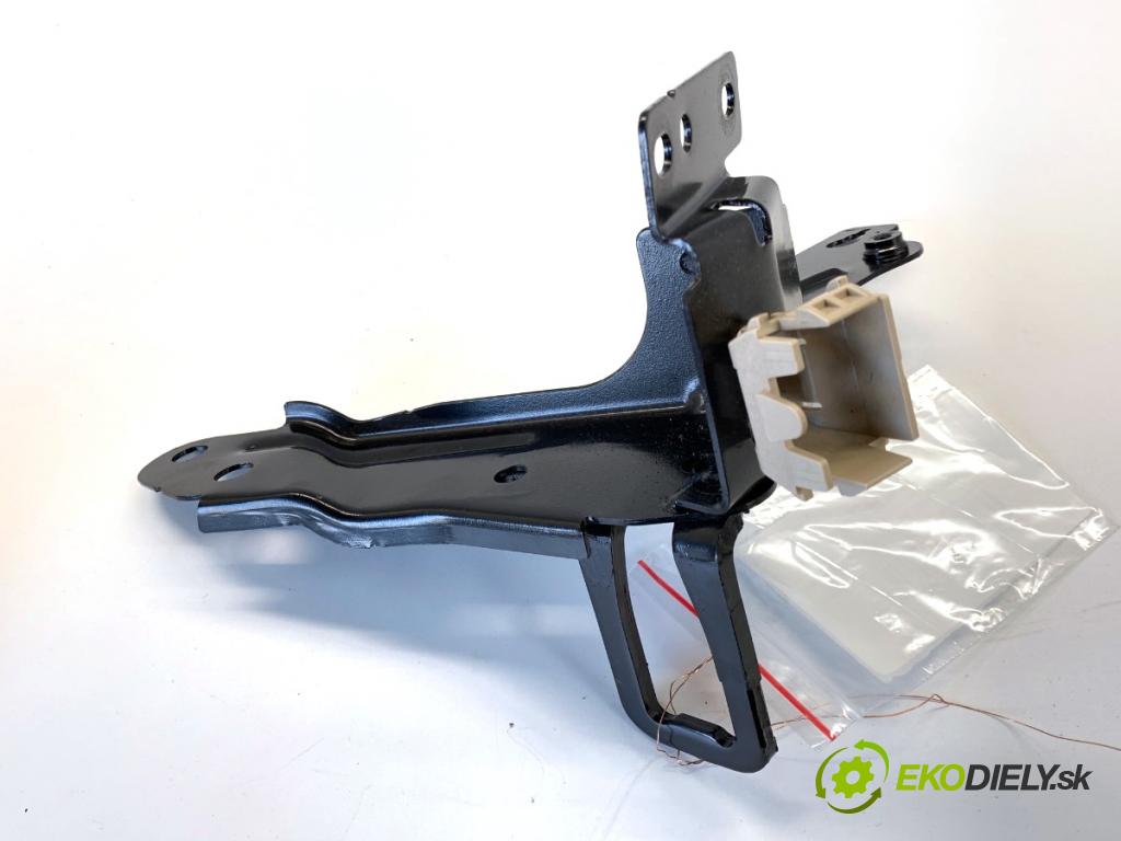 BMW G05 SUV 2020 195 kW xDrive 30 d 2993 Držiak Uchytenie POKLADNE: pravé 7449451