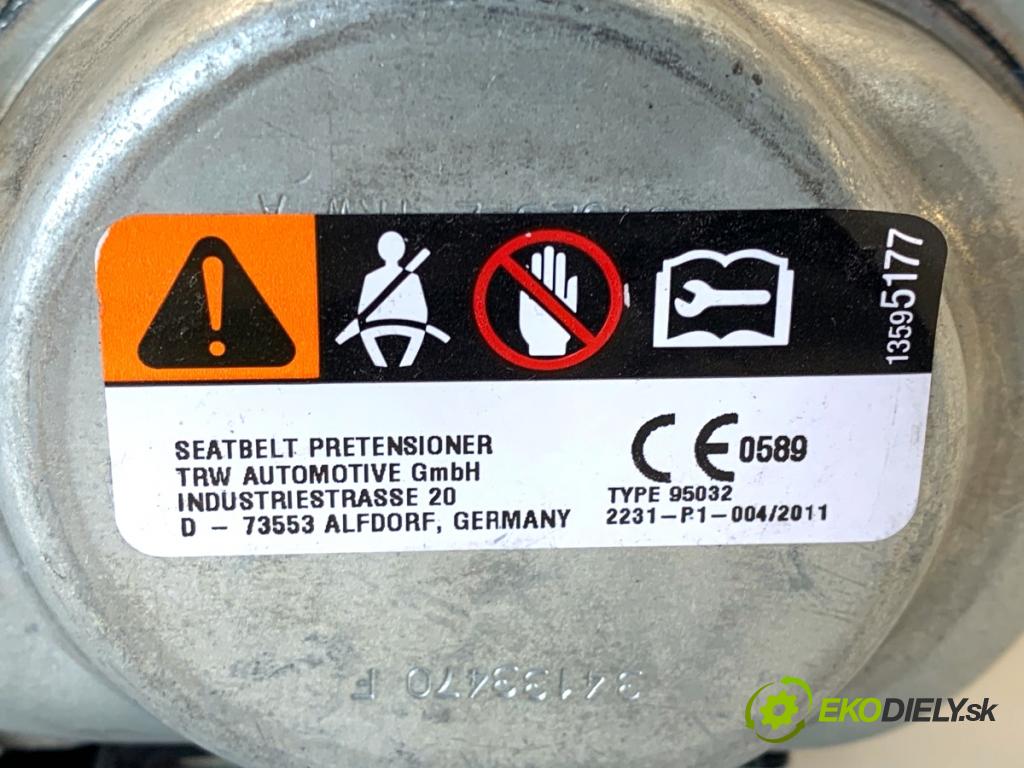 BMW G05 SUV 2020 195 kW xDrive 30 d 2993 Držiak BEZPEČNOSŤ pravy zad 7497592