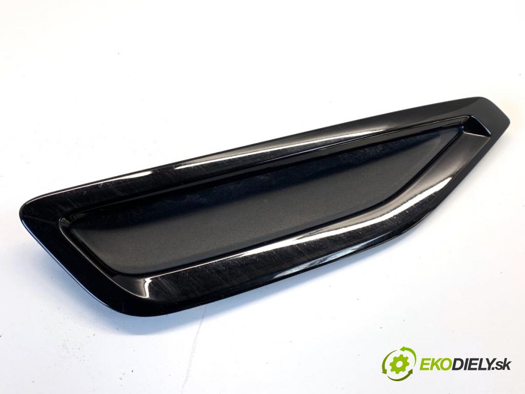 BMW G05 SUV 2020 195 kW xDrive 30 d 2993 Lišta Kryt blatníka pravá prívod 8092678