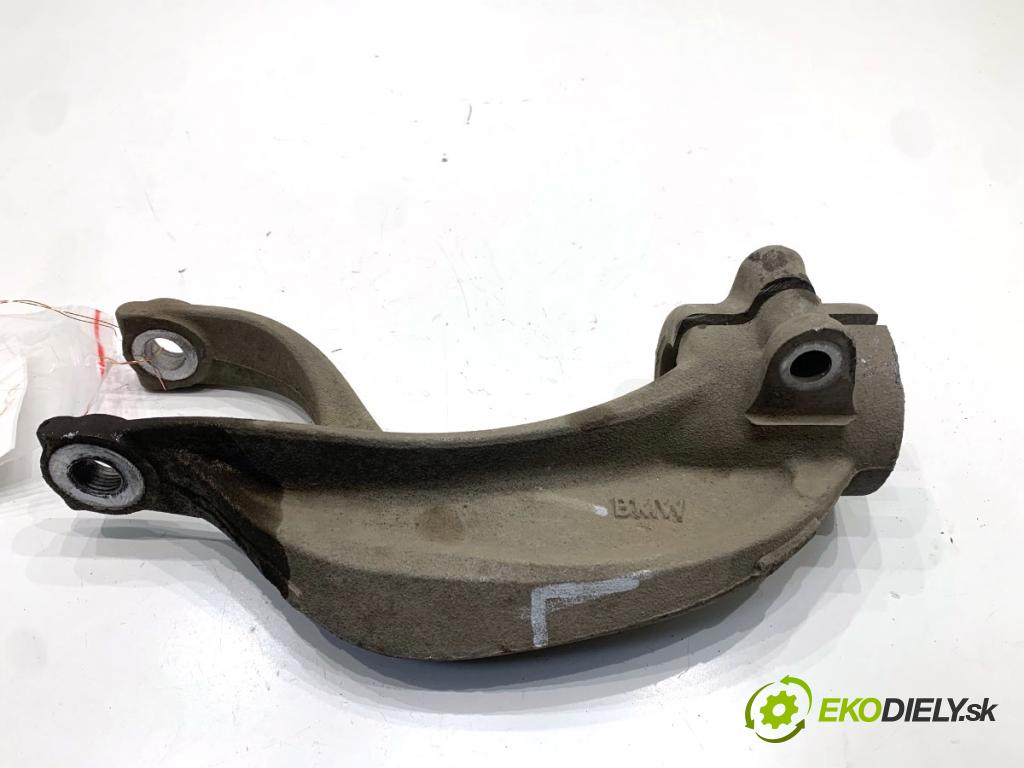 BMW G05 SUV 2020 195 kW xDrive 30 d 2993 Uchytenie tlmiča predný ľavy 6876683