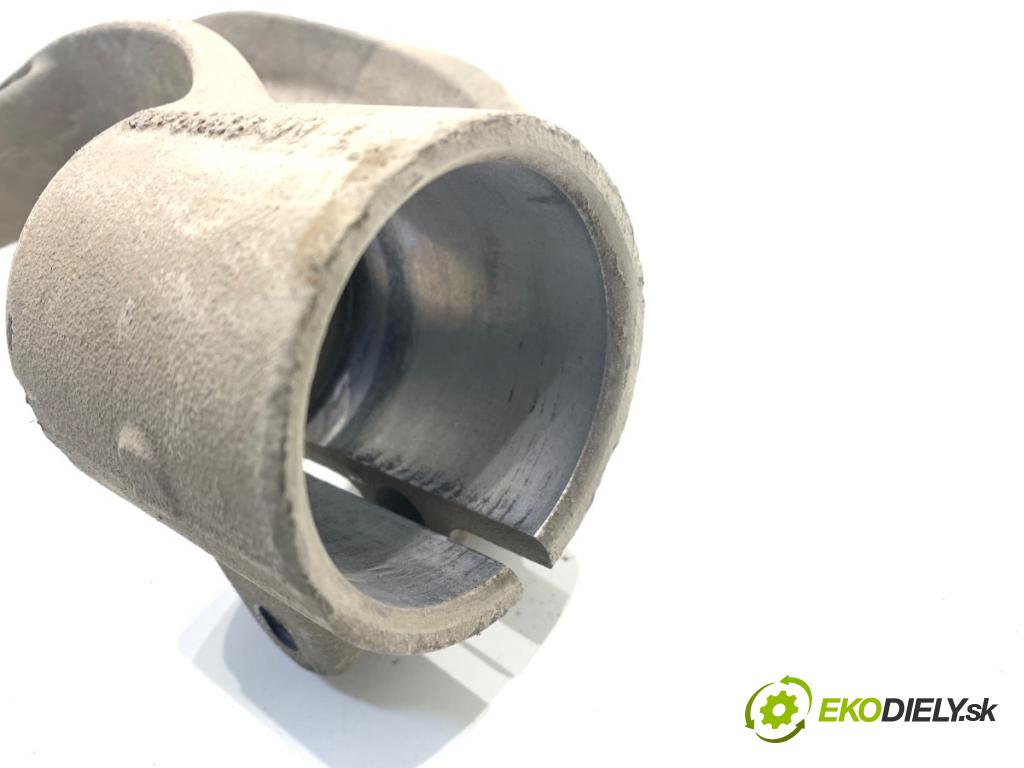 BMW G05 SUV 2020 195 kW xDrive 30 d 2993 Uchytenie tlmiča predný ľavy 6876683