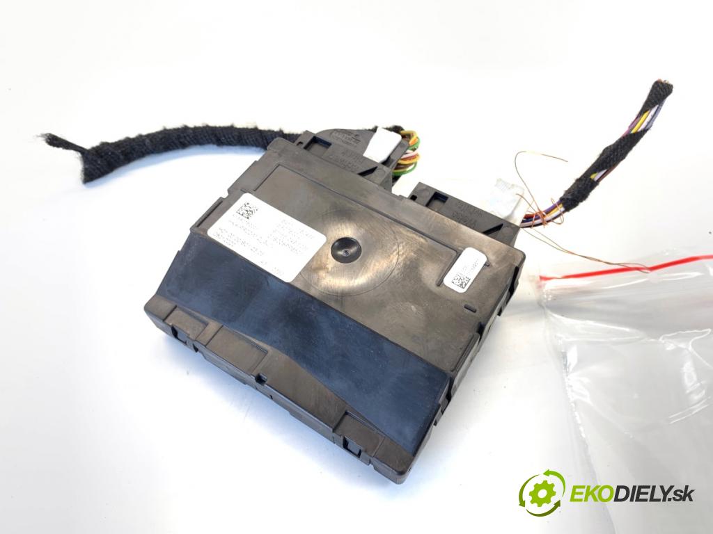 BMW G05 SUV 2020 195 kW xDrive 30 d 2993 Modul klimatizácie 160466-10 (Kľučka dverí ostatné)