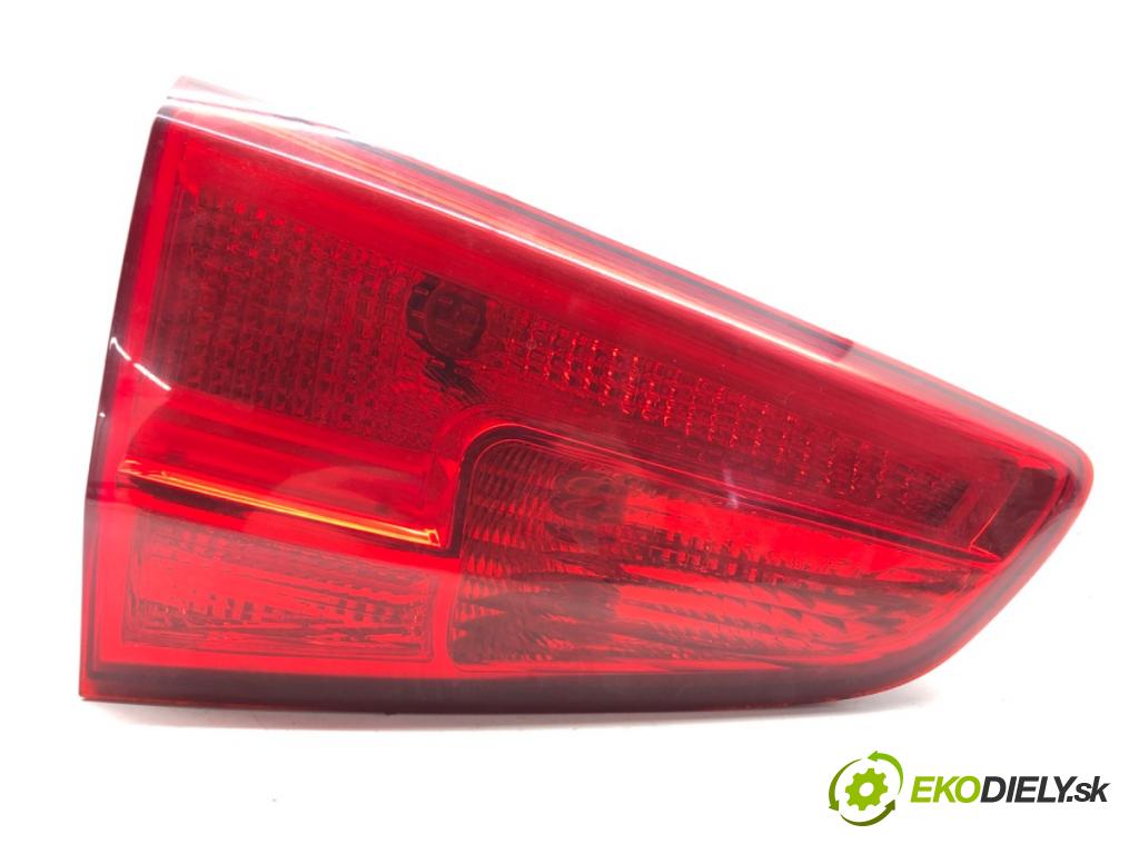 KIA CEED Kombi 2016 100 kW 1.6 CRDi 136 1582 Svetlo zad ľavá strana vnútorná 92403-A23 (Kľučka dverí ostatné)