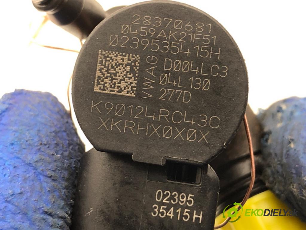 VW GOLF VII Kombi 2016 81 kW 1.6 TDI 1598 vstřikovač 04L130277D (Vstřikovač paliva)