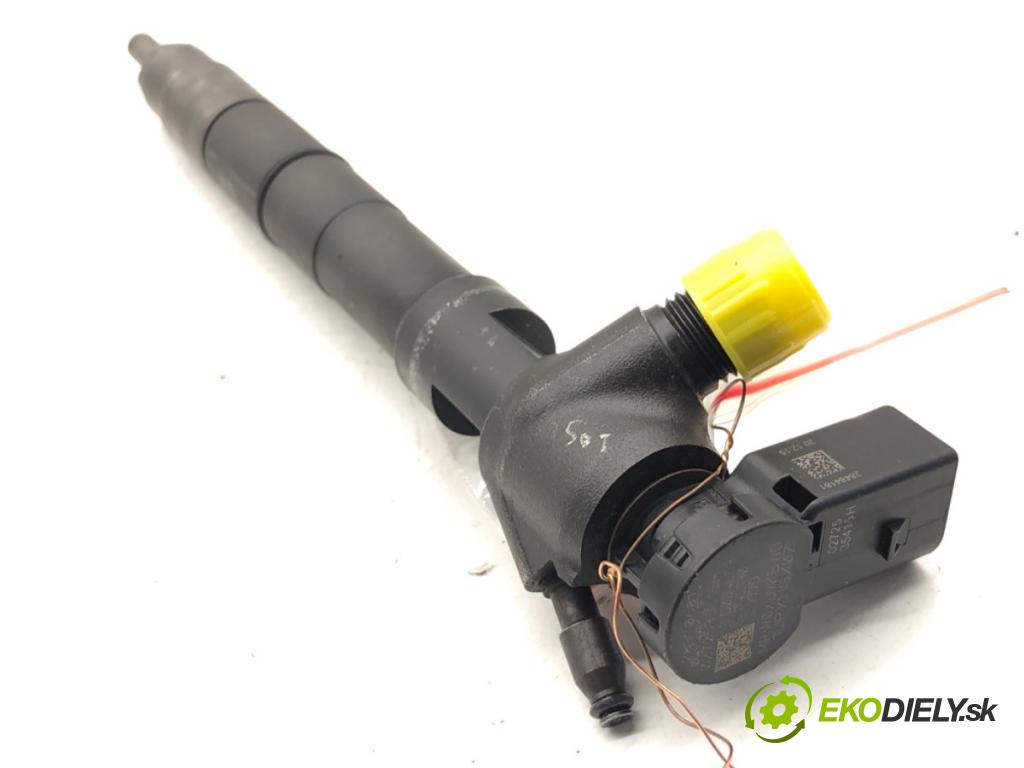 VW GOLF VII Kombi 2016 81 kW 1.6 TDI 1598 vstřikovač 04L130277D (Vstřikovač paliva)