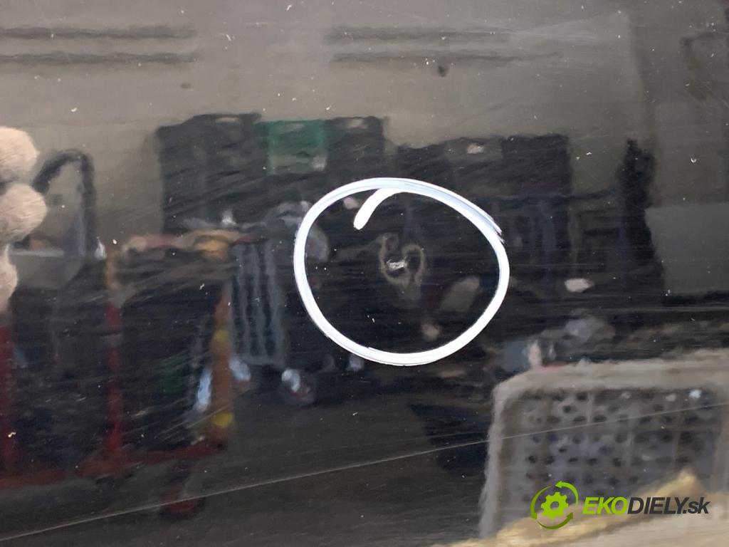 BMW E61 Kombi 2006 110 kW 520 d 1995 dveře pravý zadní část 668