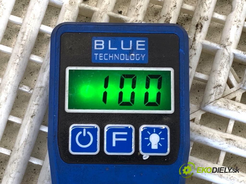 BMW E61 Kombi 2006 110 kW 520 d 1995 dveře pravý zadní část 668