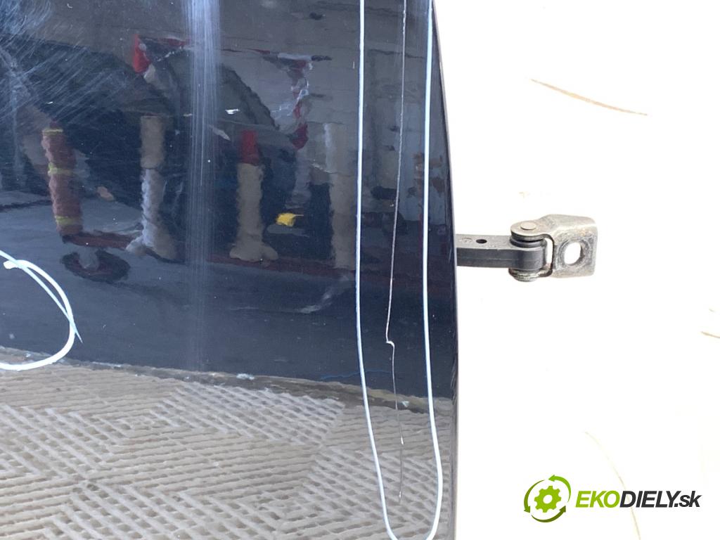 BMW E61 Kombi 2006 110 kW 520 d 1995 Dvere pravy predný 668