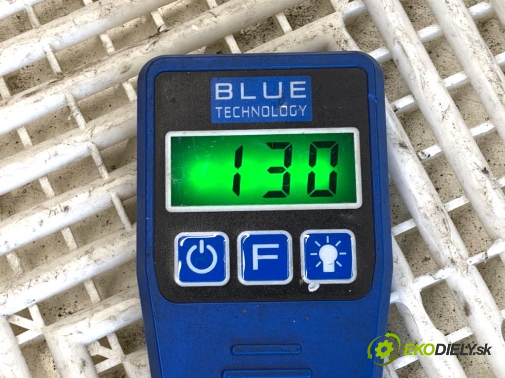 BMW E61 Kombi 2006 110 kW 520 d 1995 Dvere pravy predný 668