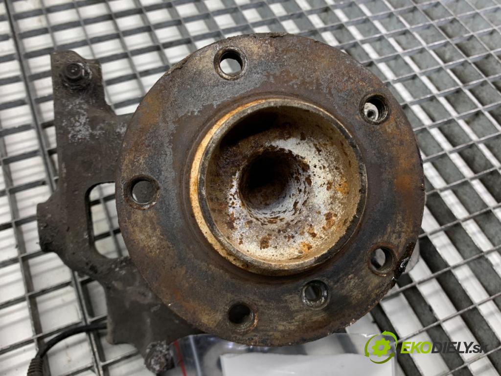 BMW E61 Kombi 2006 120 kW 520 d 1995 náboj ľavy predný 6760953