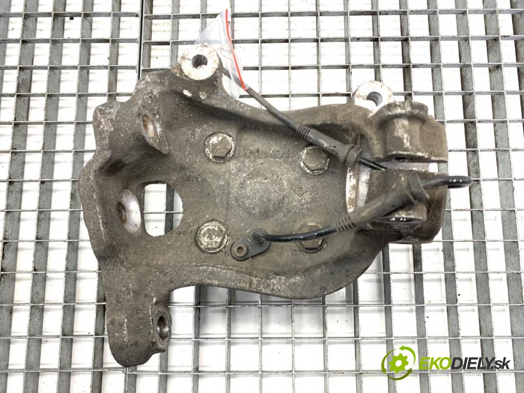 BMW E61 Kombi 2006 120 kW 520 d 1995 náboj ľavy predný 6760953