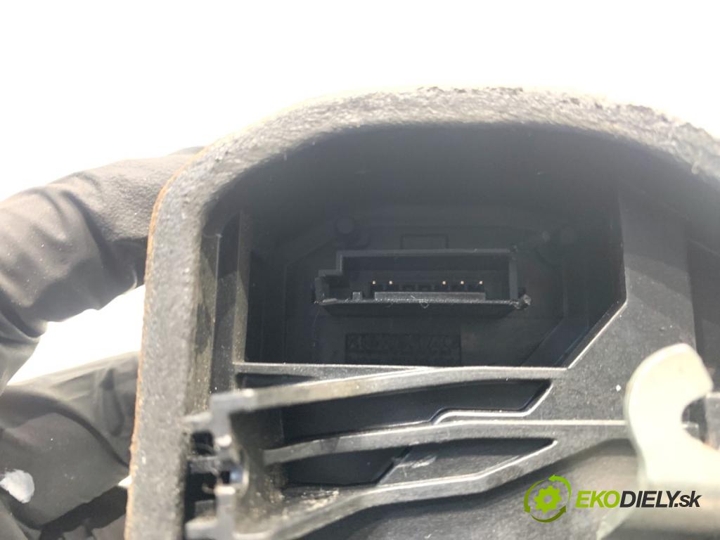 BMW E61 Kombi 2006 120 kW 520 d 1995 zámok Dvere pravy predný 7167074