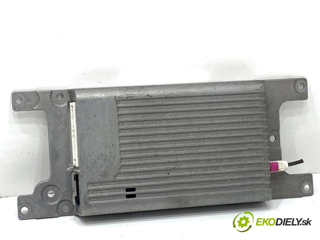 BMW E61 Kombi 2006 120 kW 520 d 1995 zesilovač Antenní: ROZMANITOST: 9132539