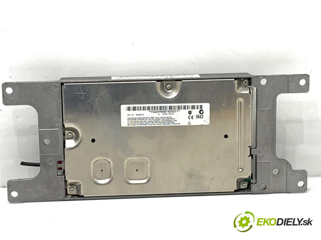 BMW E61 Kombi 2006 120 kW 520 d 1995 Zosilňovač Antenní: DIVERSITY 9132539