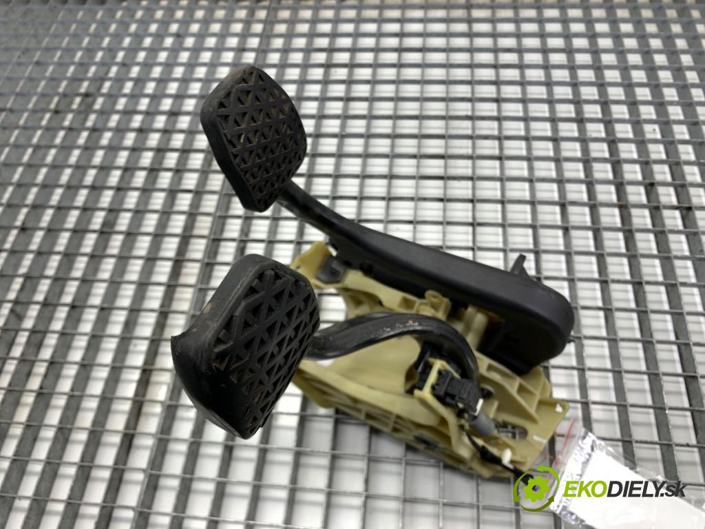 BMW E61 Kombi 2006 120 kW 520 d 1995 PEDÁL: manuálne 6769220 (Potenciometer plynového pedálu)