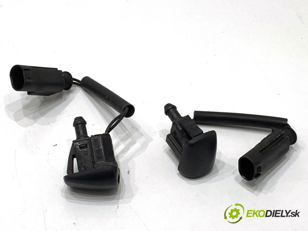 BMW E61 Kombi 2006 120 kW 520 d 1995 ostřikovače ostřikovačů 7132969