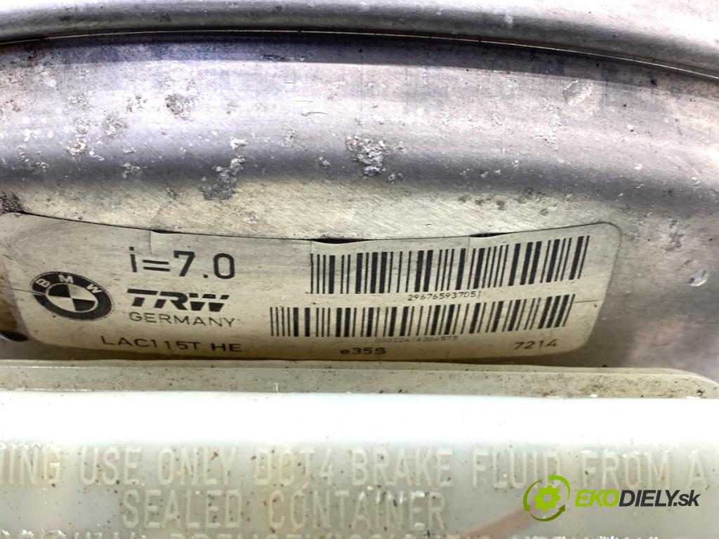 BMW E61 Kombi 2006 120 kW 520 d 1995 Posilovač bŕzd LAC115THE