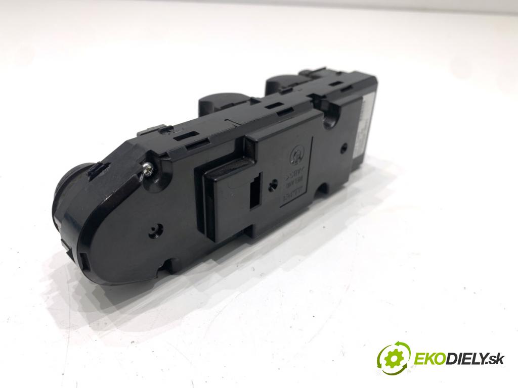 BMW E61 Kombi 2006 120 kW 520 d 1995 přepínač oken 6951904 (Páčky pod volantem)