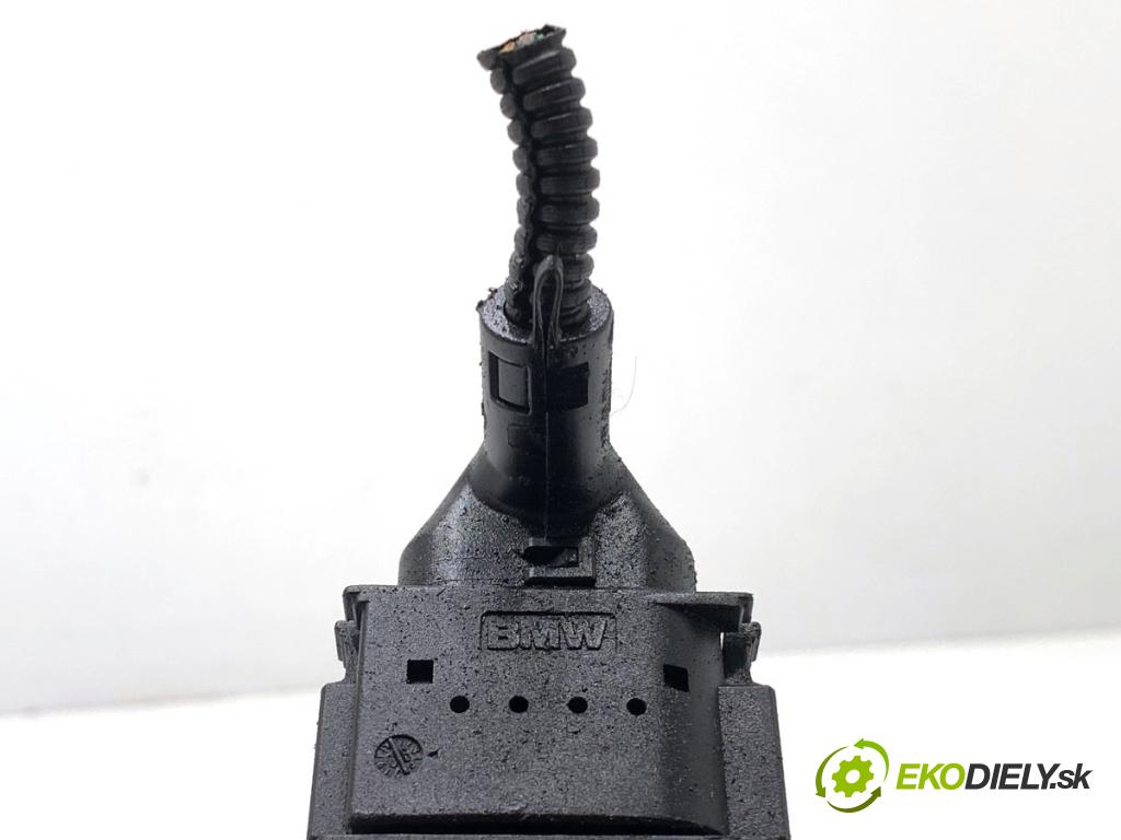 BMW E61 Kombi 2006 120 kW 520 d 1995 Váha vzduchu 0928400504 (Váha vzduchu)