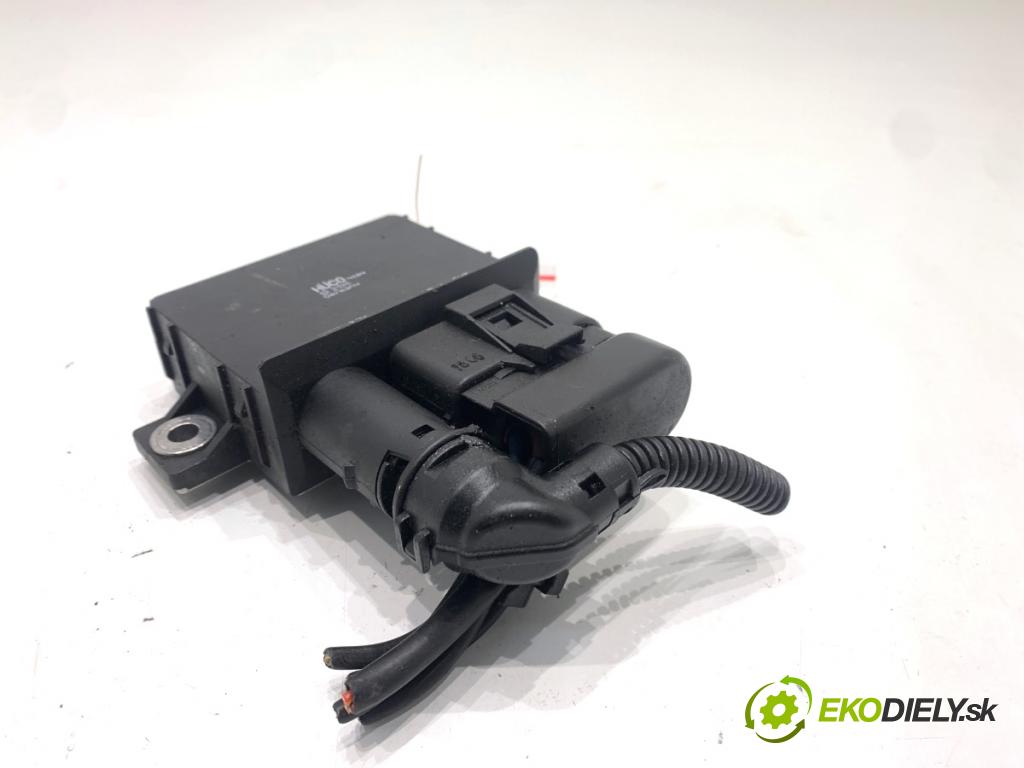 BMW E61 Kombi 2006 120 kW 520 d 1995 relé svíček žhavení  (Relé)