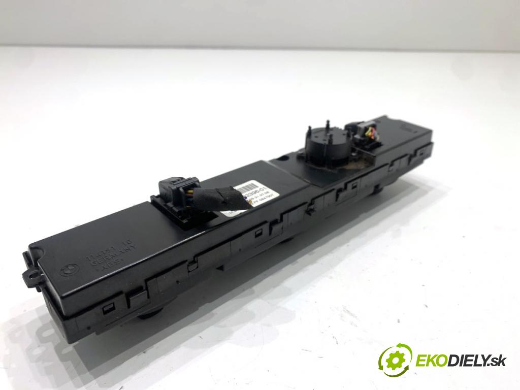 BMW E61 Kombi 2006 120 kW 520 d 1995 Panel ovládania kúrenia 9122396 (Prepínacie páčky pod volantom)