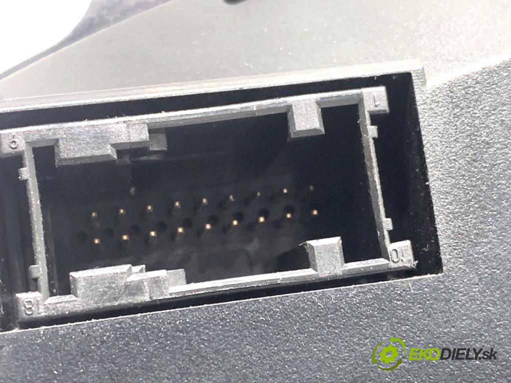 BMW E61 Kombi 2006 120 kW 520 d 1995 prístrojovka 9135253 (Přístrojová deska)