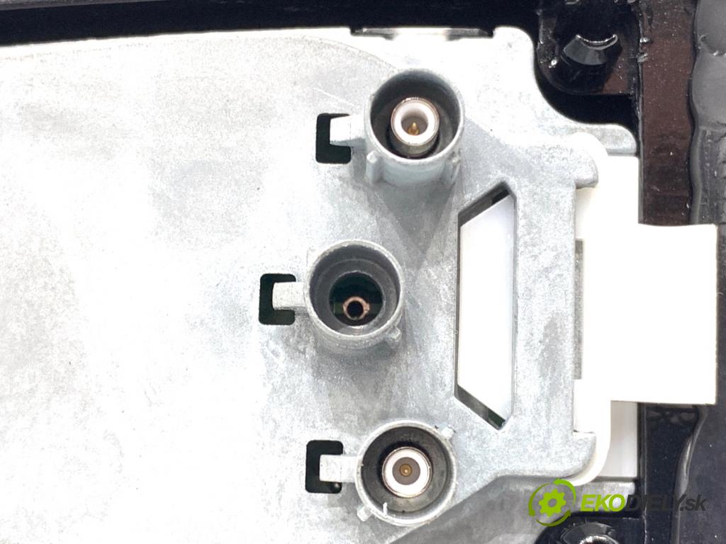 BMW E61 Kombi 2006 120 kW 520 d 1995 ANTENA 6957344