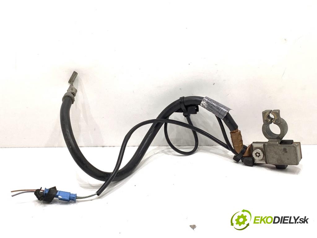 BMW E61 Kombi 2006 120 kW 520 d 1995 svorka MINUS: 6970681