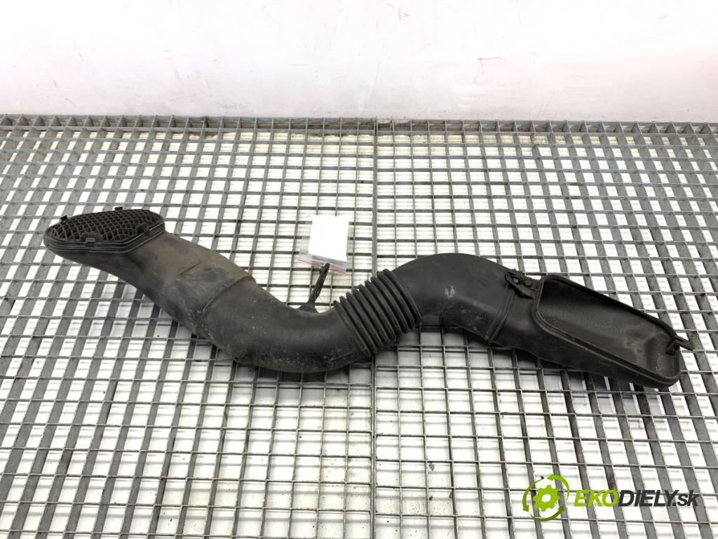 BMW E61 Kombi 2006 120 kW 520 d 1995 volant vzduchu 7796270