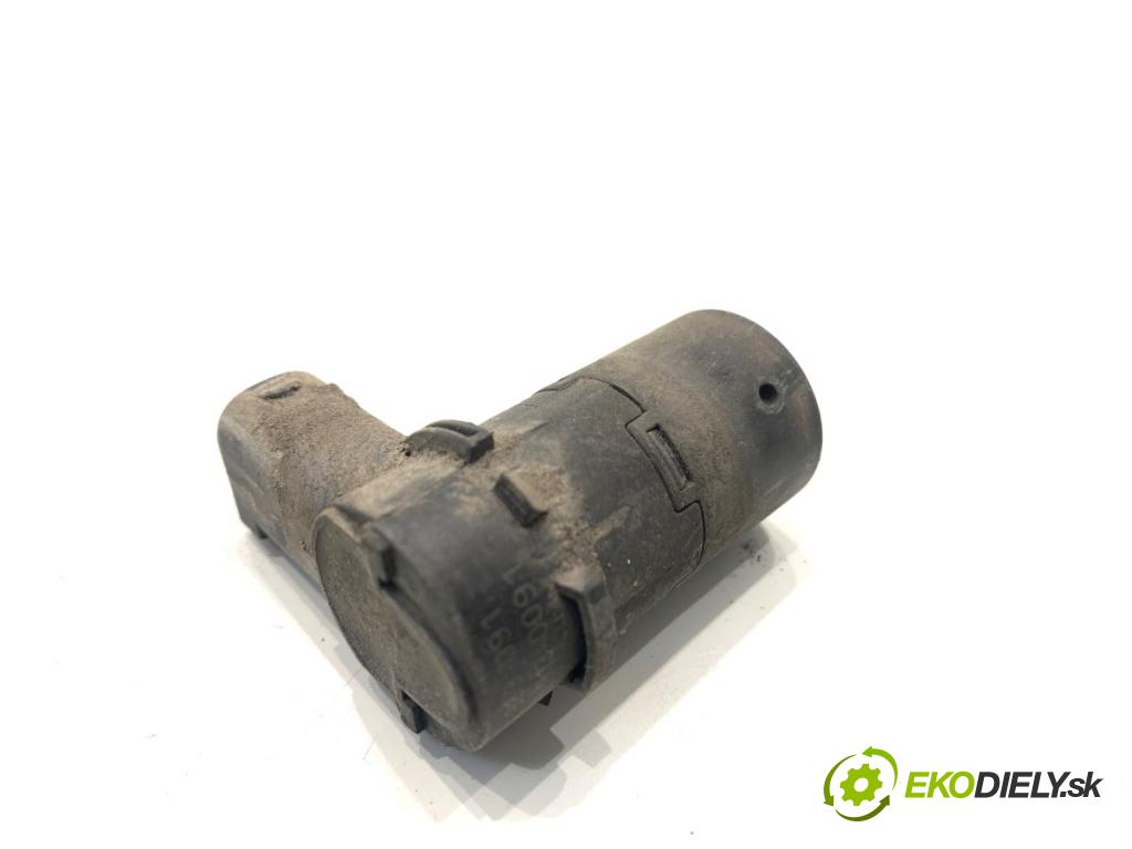 BMW E61 Kombi 2006 120 kW 520 d 1995 snímač PDC 6989091