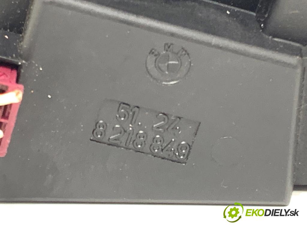 BMW E61 Kombi 2006 120 kW 520 d 1995 zámok dverí zad 8218849