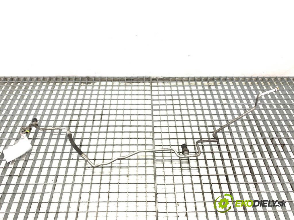 BMW E61 Kombi 2006 120 kW 520 d 1995 rúrka klimatizace  (Trubka klimatizace)