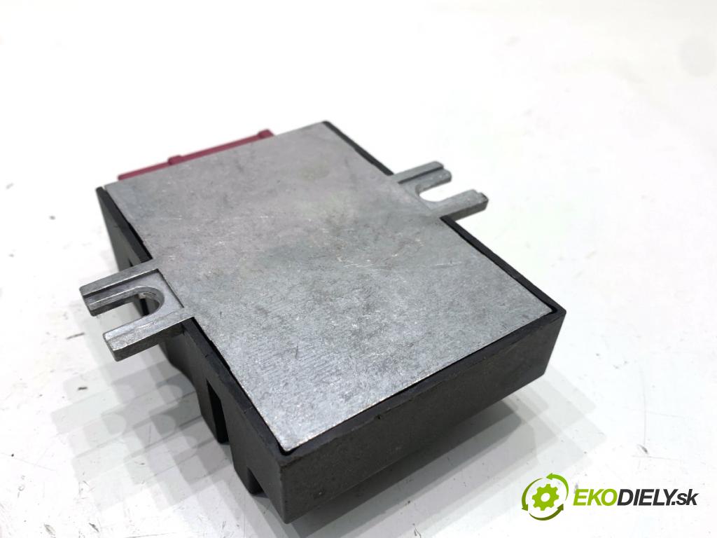 BMW E61 Kombi 2006 120 kW 520 d 1995 Modul pumpy paliva 7180427