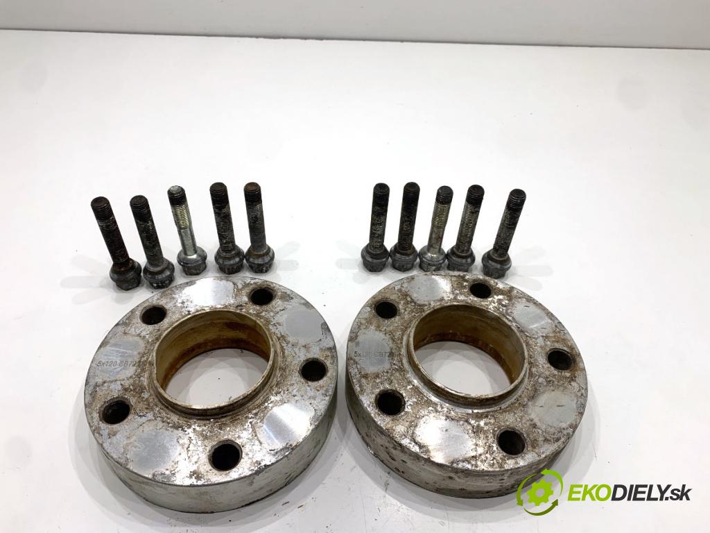 BMW E61 Kombi 2006 120 kW 520 d 1995 dištančné do KOLA: 5X120 35MM: 