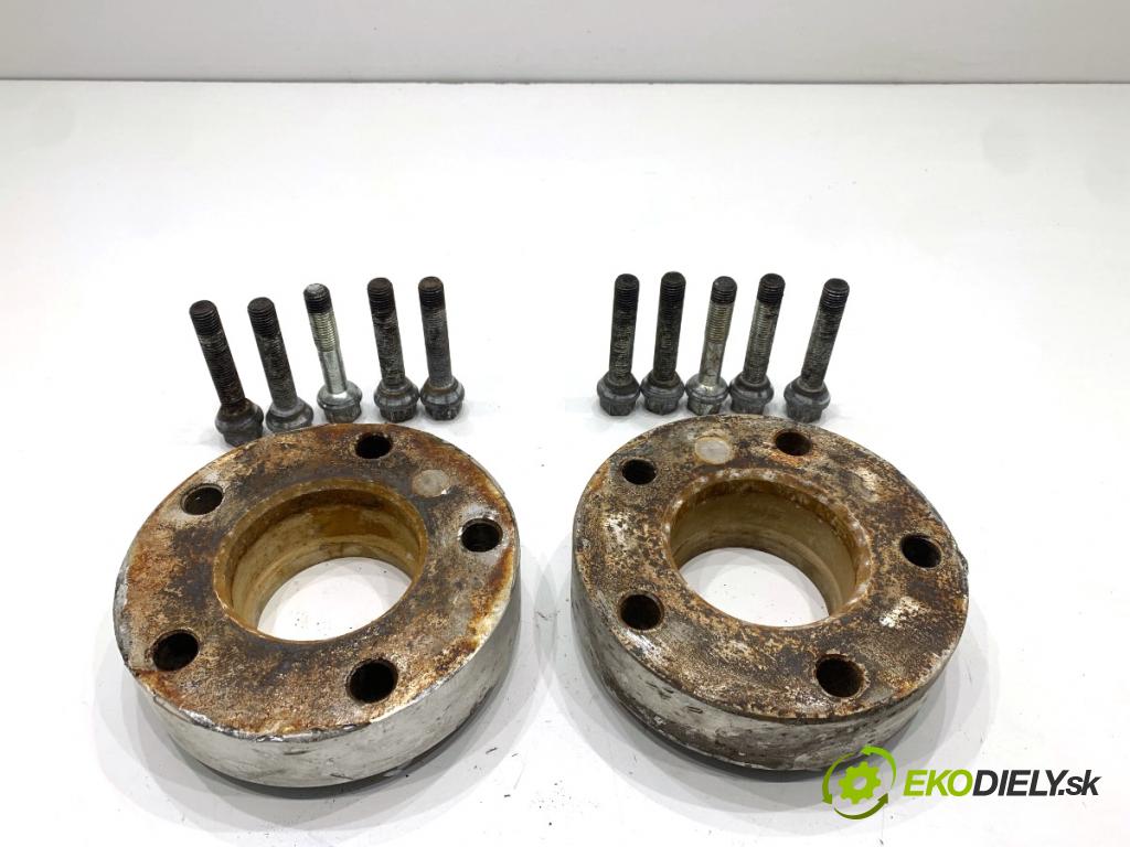 BMW E61 Kombi 2006 120 kW 520 d 1995 dištančné do KOLA: 5X120 35MM: