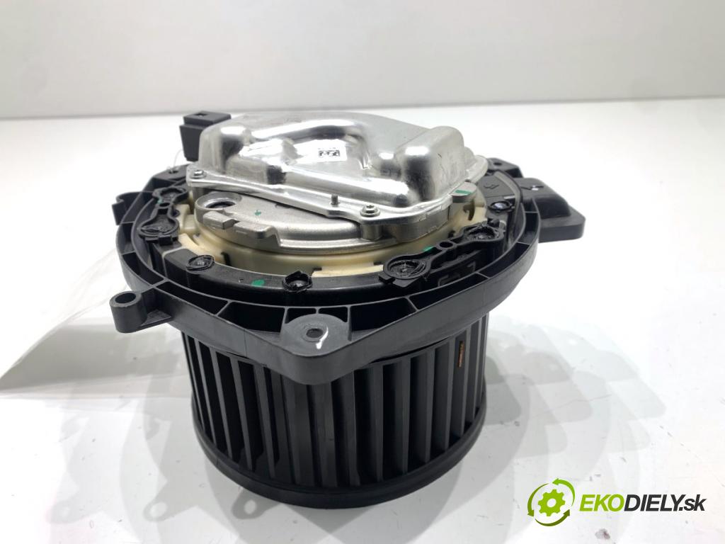 AUDI Q4 SUV 2023 150 kW 40 e-tron ventilátor kúrenia 1EA820021A