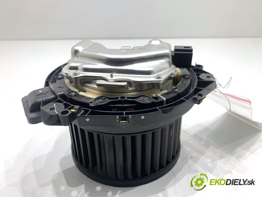 AUDI Q4 SUV 2023 150 kW 40 e-tron ventilátor kúrenia 1EA820021A