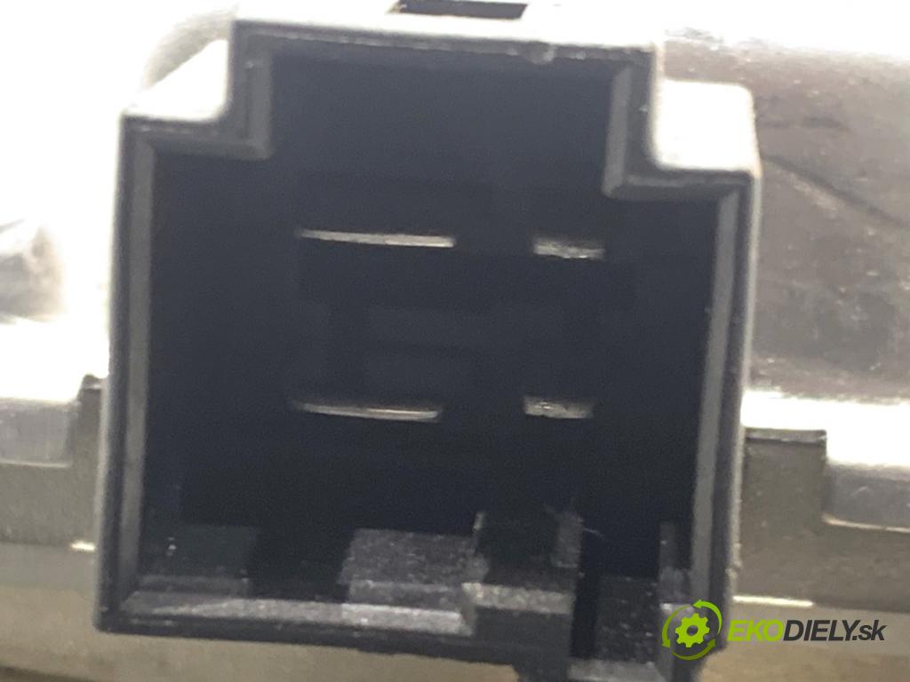 AUDI Q4 SUV 2023 150 kW 40 e-tron ventilátor kúrenia 1EA820021A