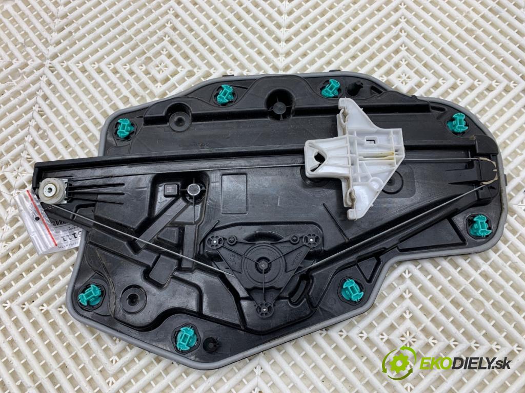 AUDI Q4 SUV 2023 150 kW 40 e-tron  Mechanizmus okna pravy zad 11A839402D