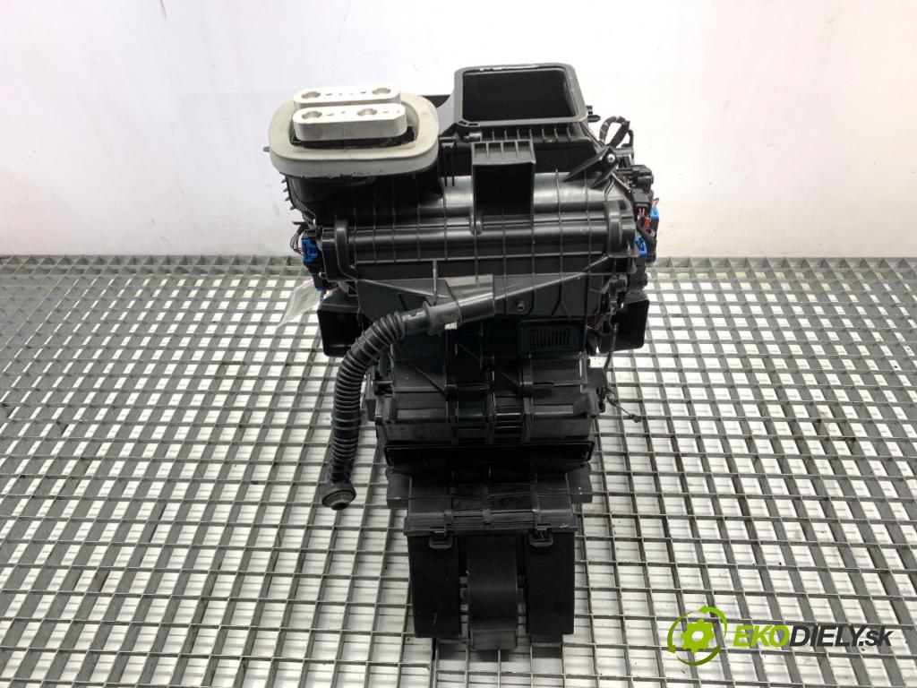 AUDI Q4 SUV 2023 150 kW 40 e-tron  Výhrevné teleso, radiátor kúrenia KOMBAJN 1EA820351BP