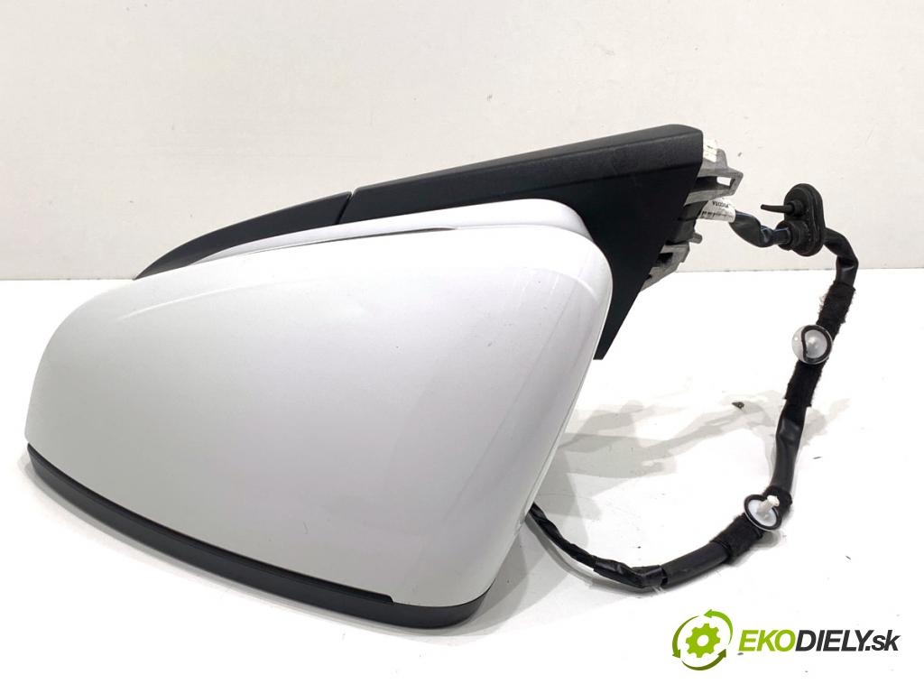 AUDI Q4 SUV 2023 150 kW 40 e-tron  zpětné zrcátko levý