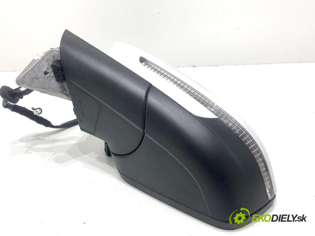 AUDI Q4 SUV 2023 150 kW 40 e-tron  zpětné zrcátko levý