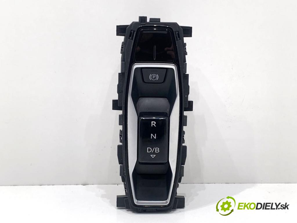 AUDI Q4 SUV 2023 150 kW 40 e-tron  Kulisa 89A713059B (Rýchlostná páka (kulisa))