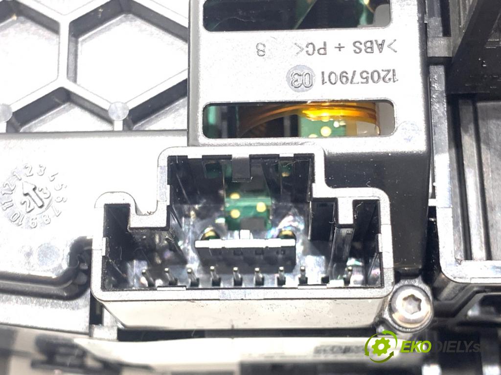 AUDI Q4 SUV 2023 150 kW 40 e-tron  kulisa 89A713059B (Řadicí páka (kulisa) )