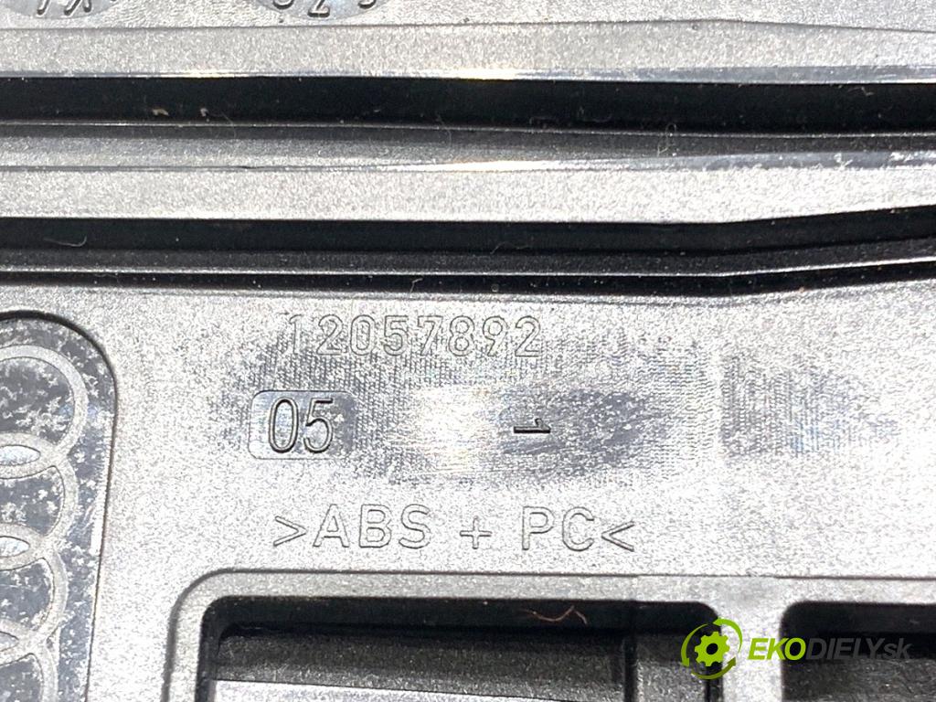 AUDI Q4 SUV 2023 150 kW 40 e-tron  kulisa 89A713059B (Řadicí páka (kulisa) )