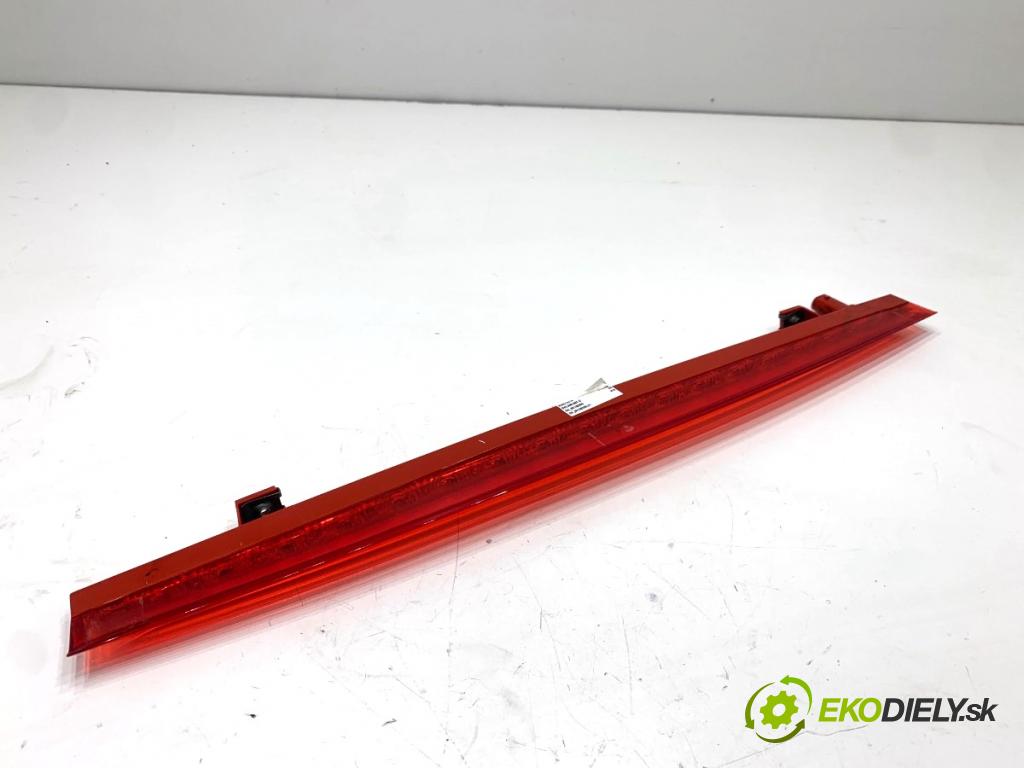 AUDI Q4 SUV 2023 150 kW 40 e-tron Svetlo brzdových svetiel 8V0945097D