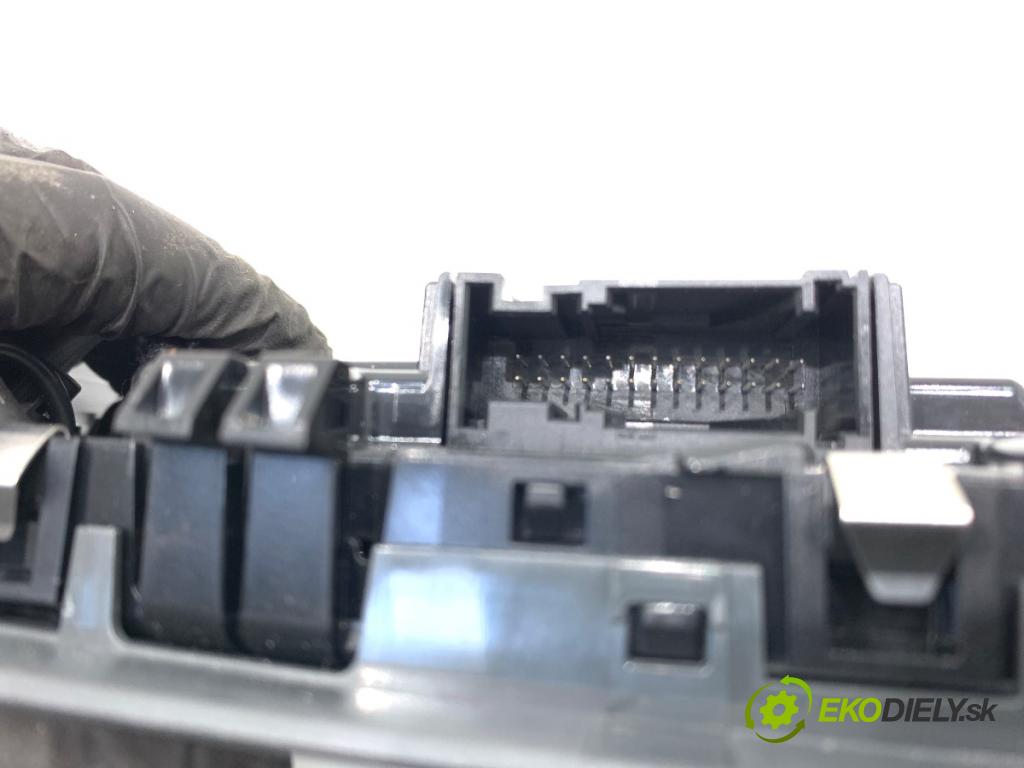 AUDI Q4 SUV 2023 150 kW 40 e-tron Svetlo stropné 89A959569