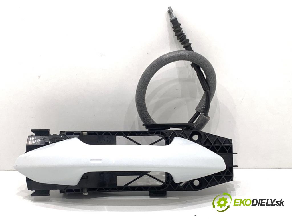 AUDI Q4 SUV 2023 150 kW 40 e-tron  klika vnejší levý zadní část 