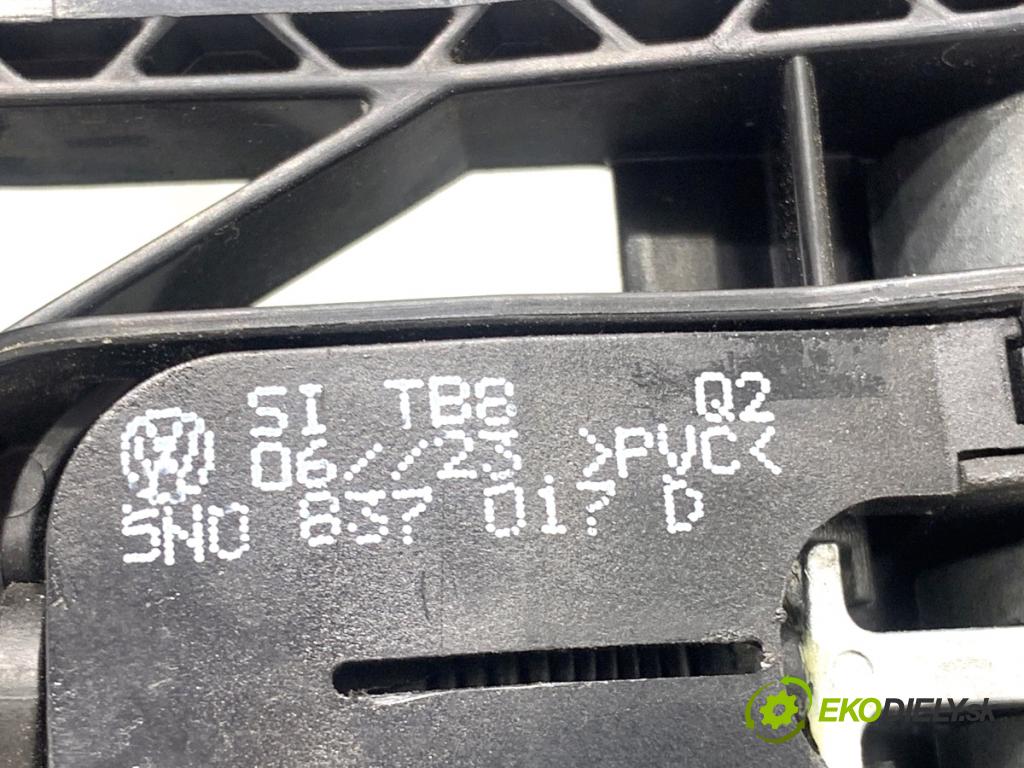 AUDI Q4 SUV 2023 150 kW 40 e-tron  klika vnejší levý zadní část